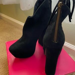 Steve Madden platform ankle boots